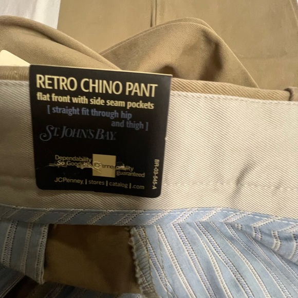 ST JOHN’S BAY KHAKI RETRO CHINO PANTS. FLAT FRONT w/SIDE SEAM POCKETS. W40 x 32L - Picture 2 of 8